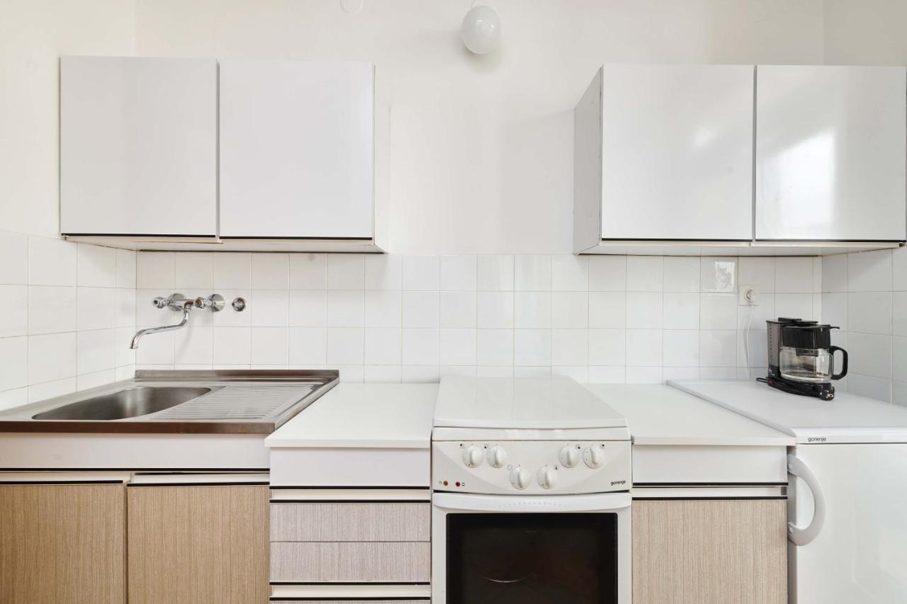 Apartments Astra Plava Laguna Porec Exterior photo